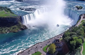 5425786-Niagara-Falls-famous-tourist-landmark-Ontario-Canada-Stock-Photo
